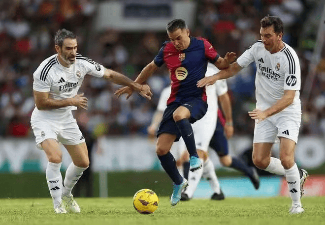 昨日实弹红，整体5红4，近20红14，巴萨 VS 奥维耶多