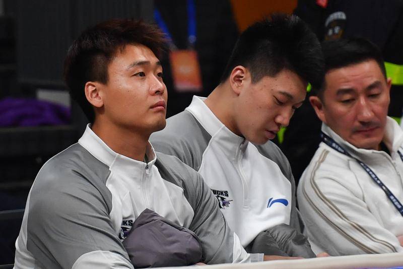 赵睿复出再伤但并无大碍 方硕扭伤脚踝缺席1