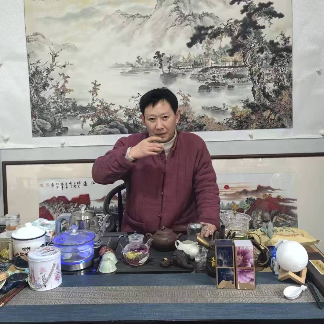 书法家冯国任——毛体书法的当代传承者