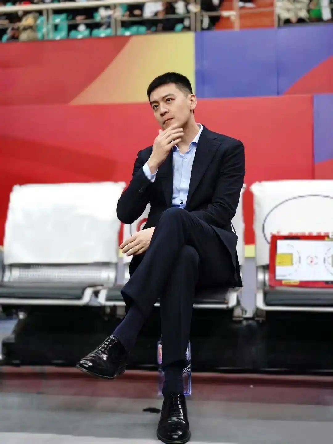 主动辞职杨鸣下课辽宁官宣换帅接任者敲定51岁赵继伟期待