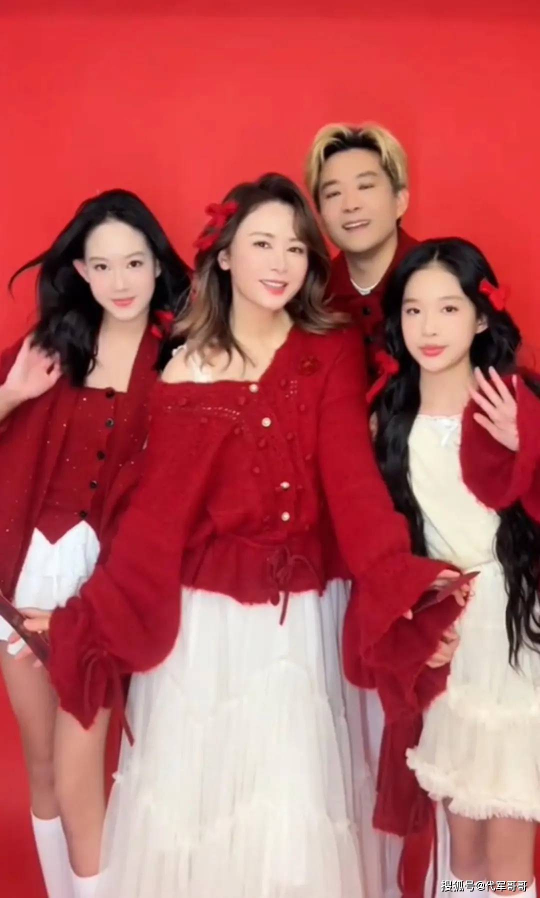 “塞娅公主”张恒近况曝光！嫁给帅气老公恩爱14年，两个女儿很漂亮