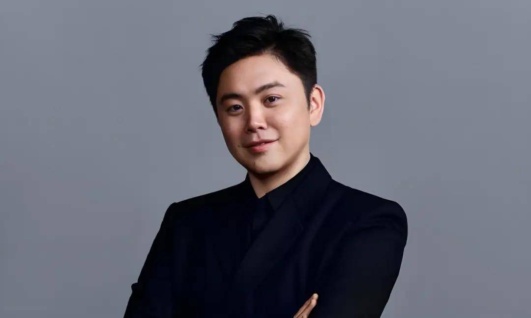 新神旧神交换?追觅CEO俞浩狂冲微博数码榜第二,仅次于雷军,网友:这速度离谱