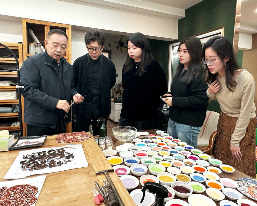 2026年北京台春晚主标识设计背后的文化叙事 2026年北京台春晚主标识设计背后的文化叙事