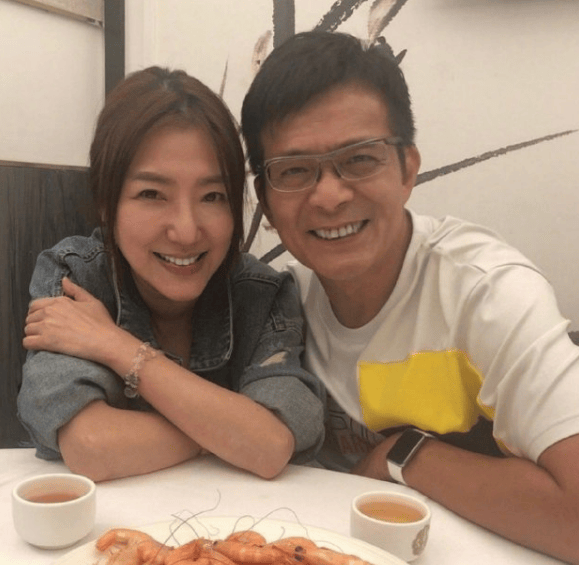 黄日华否认与关宝慧恋情：我现在依然单身