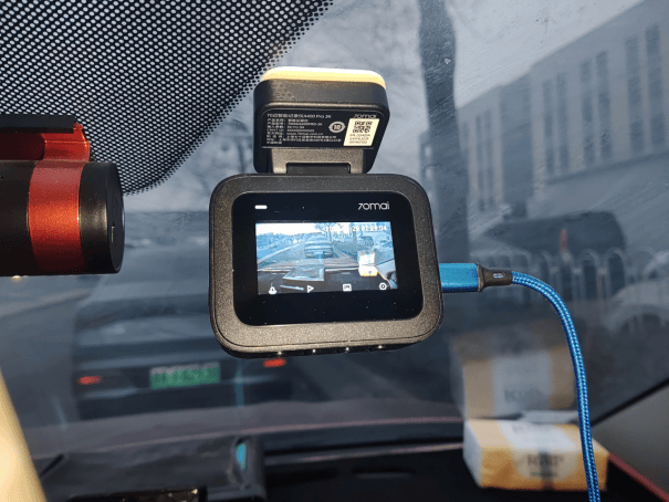 3K 高清取证 + 极致性价比!-70迈A400Pro 3K车载行车记录仪评测