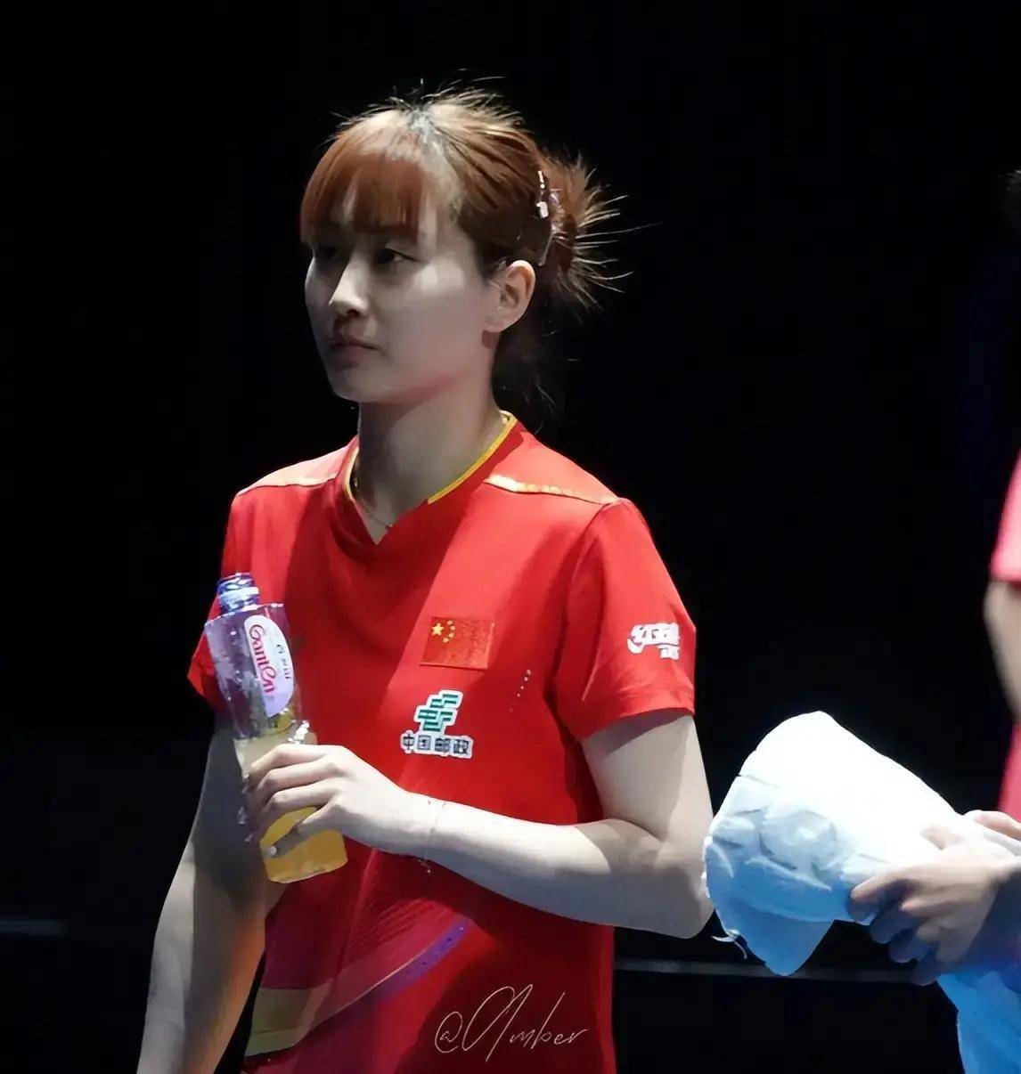 国乒27岁美女宣布退役孙颖莎好友悄然离场安置岗位令人艳羡