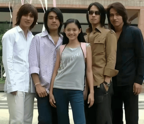 大S纪念雕像揭幕仪式 周渝民言承旭哭红双眼离去