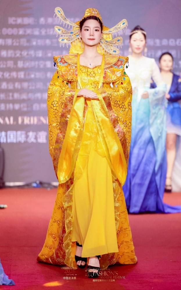 段蝶最佳气亲善奖-头条日报网