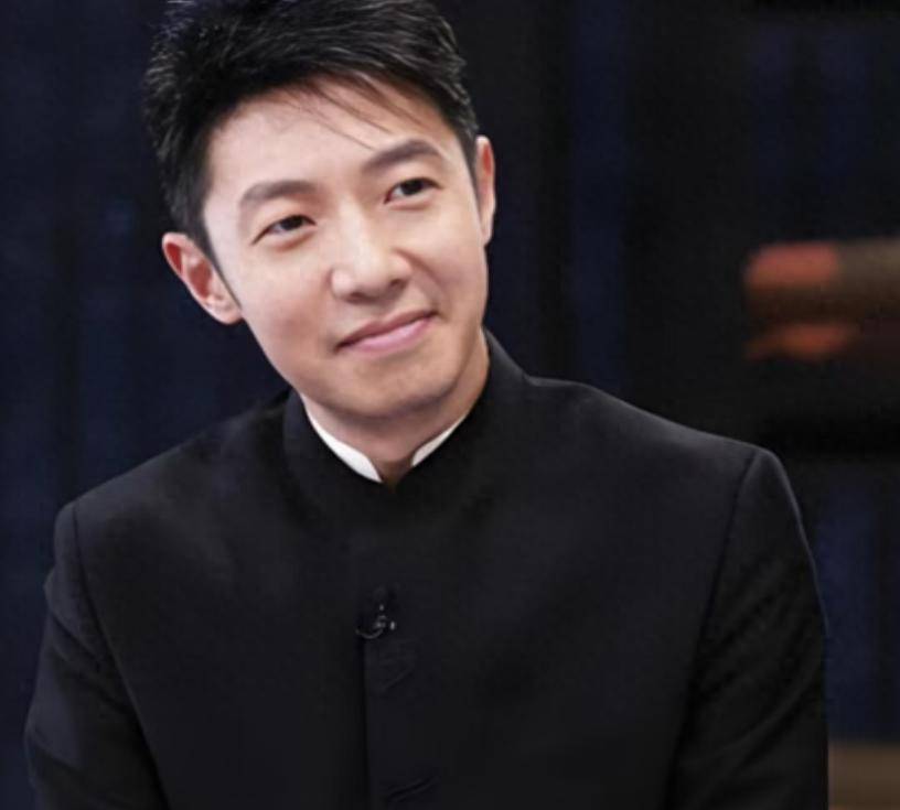 2026马年春晚主持名单曝光！撒贝宁第10次坐镇，背后故事太戳心！