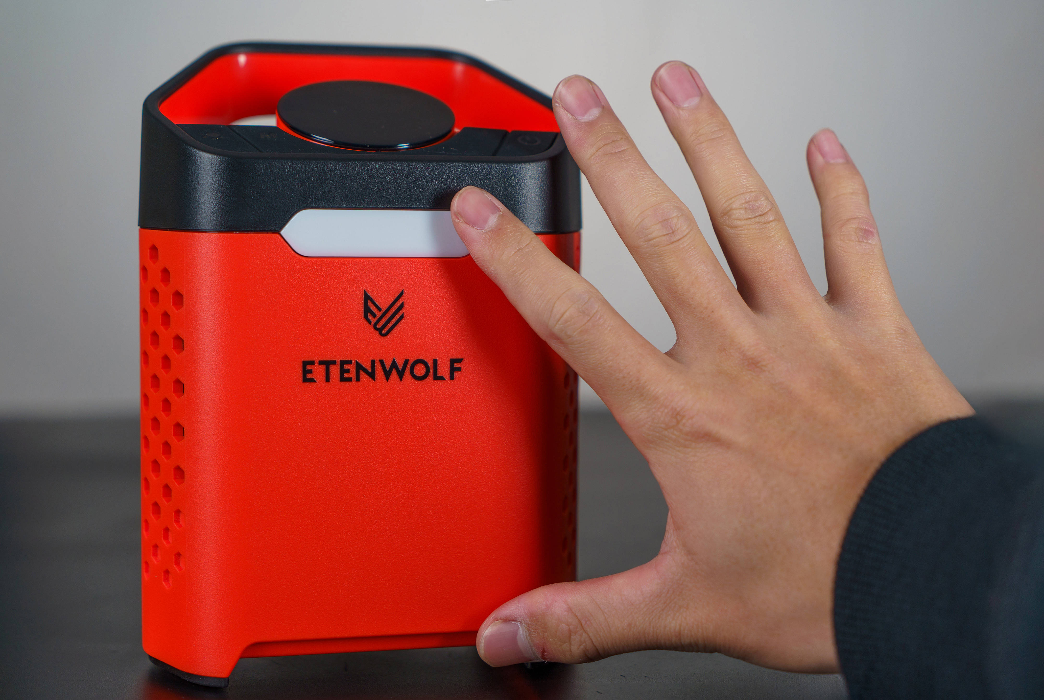 有线的性能、无线的便携！这款“既要又要”的毅狼V3旋风车载充气泵了解一下