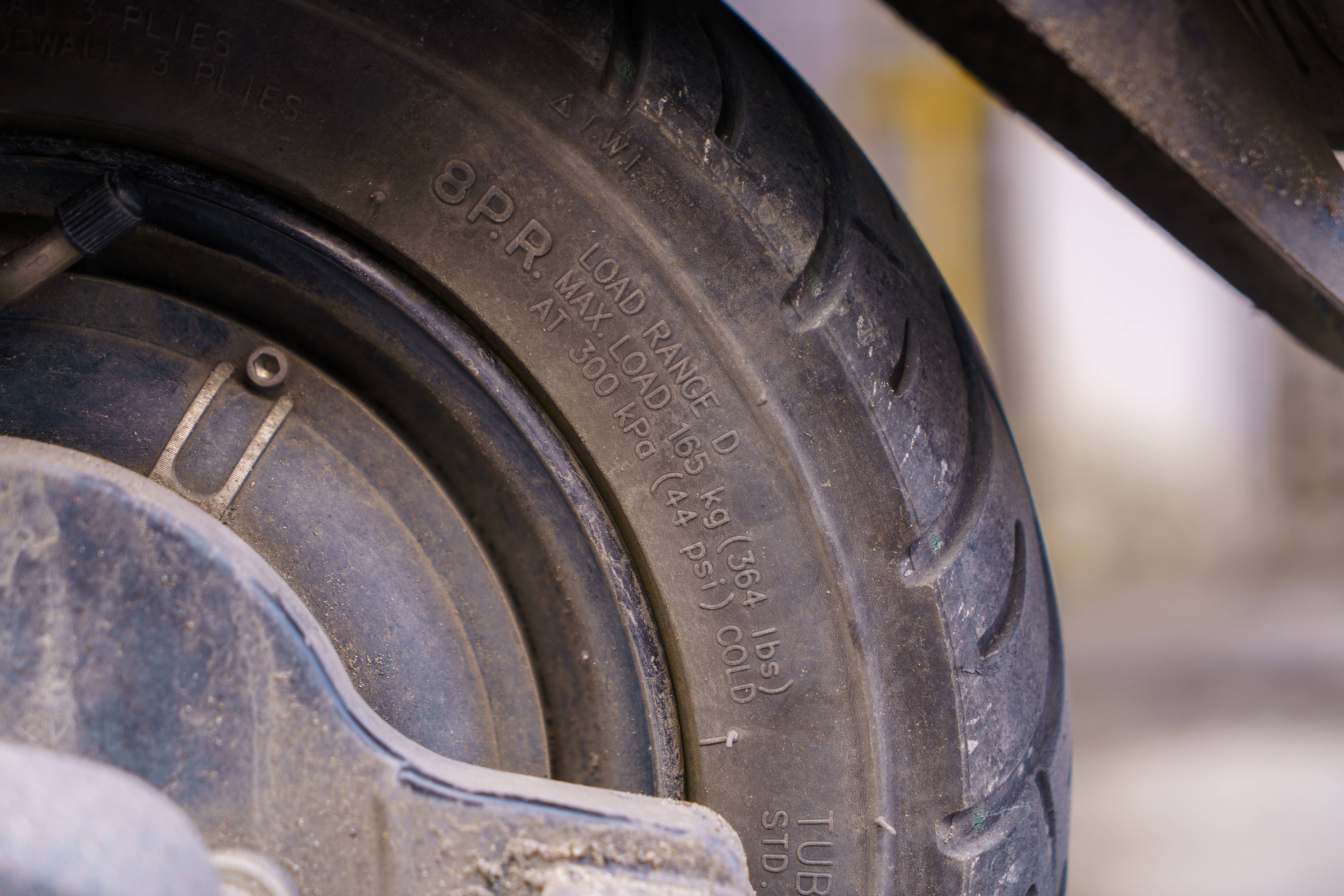 有线的性能、无线的便携！这款“既要又要”的毅狼V3旋风车载充气泵了解一下