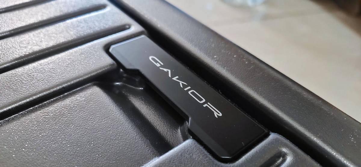 200KG 承重+4 层进口科思创，GaKior行李箱测评：非时尚6 防，耐用性一流