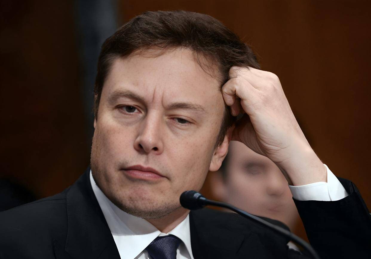 AI冲击职场，马斯克预言2030年大规模失业，未来五年如何逆袭