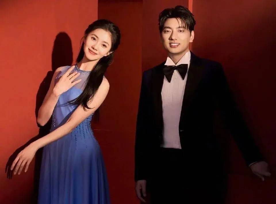 原创
            刘浩存春晚两段舞蹈太惊艳了！曼妙身姿翩若惊鸿婉若游龙封面图