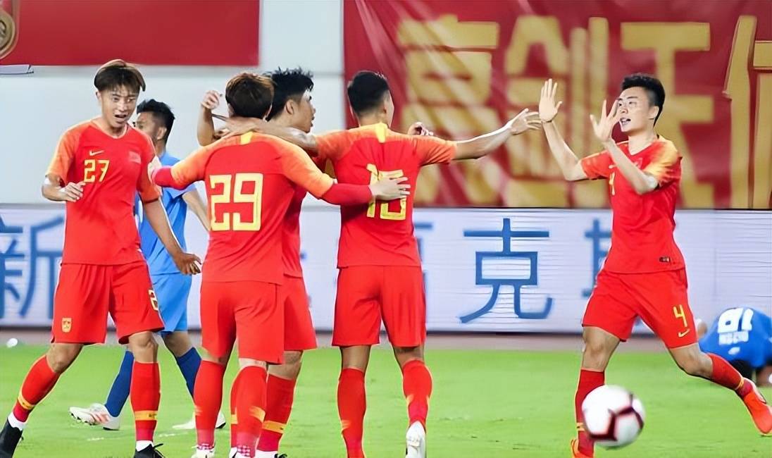 贺一然刚加盟成都蓉城，就有望下个月首进国足？未来以官宣为准