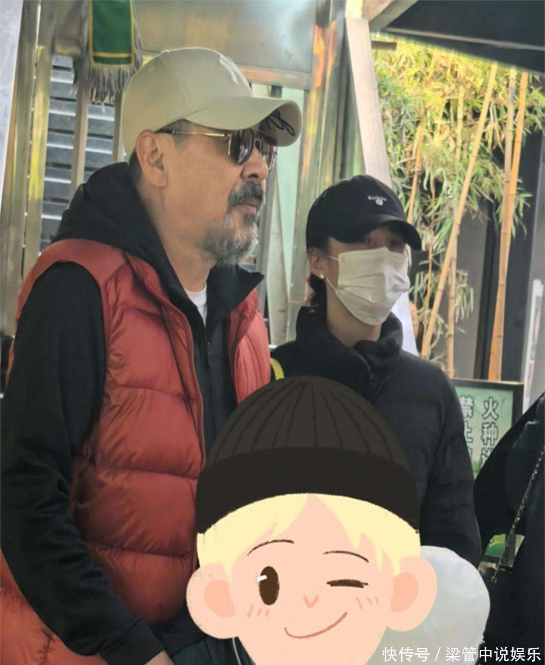 陈建斌回丈母娘家过节1年似老了10岁和蒋勤勤母子像祖孙三代