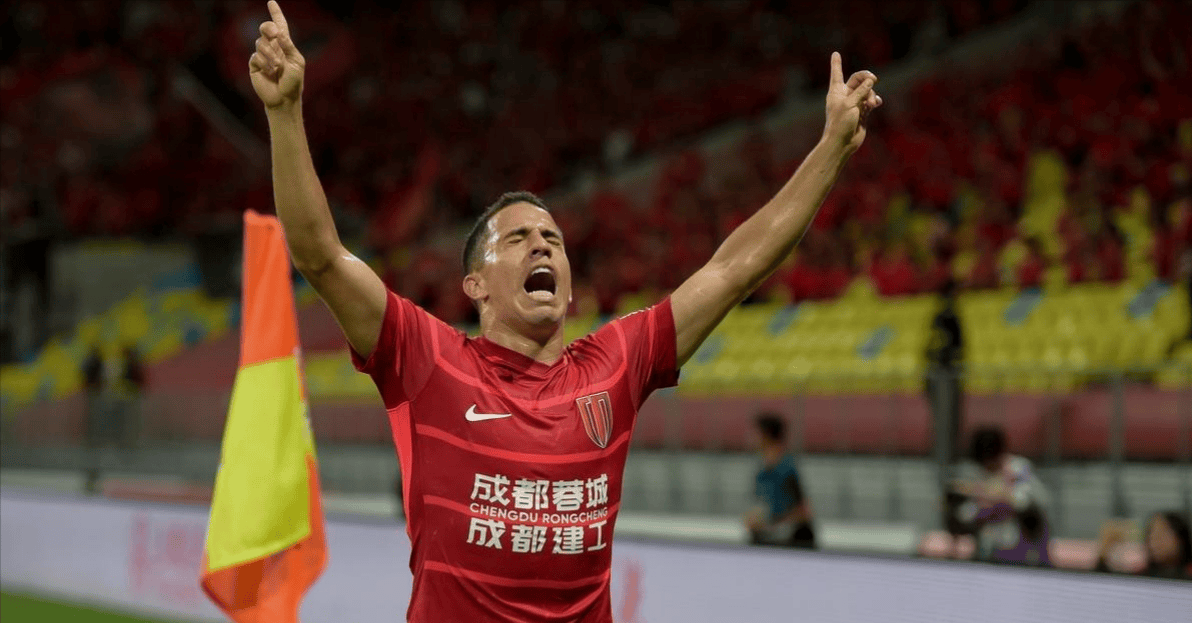 恭喜国足！亚冠级中场今天就可归化，已125场造71球