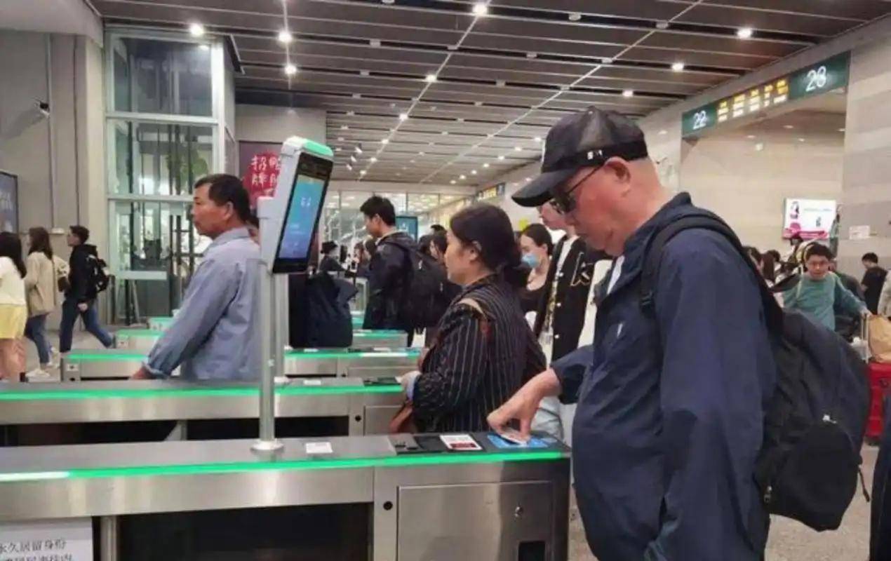 图片[5]-大批美国游客涌入中国，回国后坦言：客观对比，中国比美国强多了-华闻时空