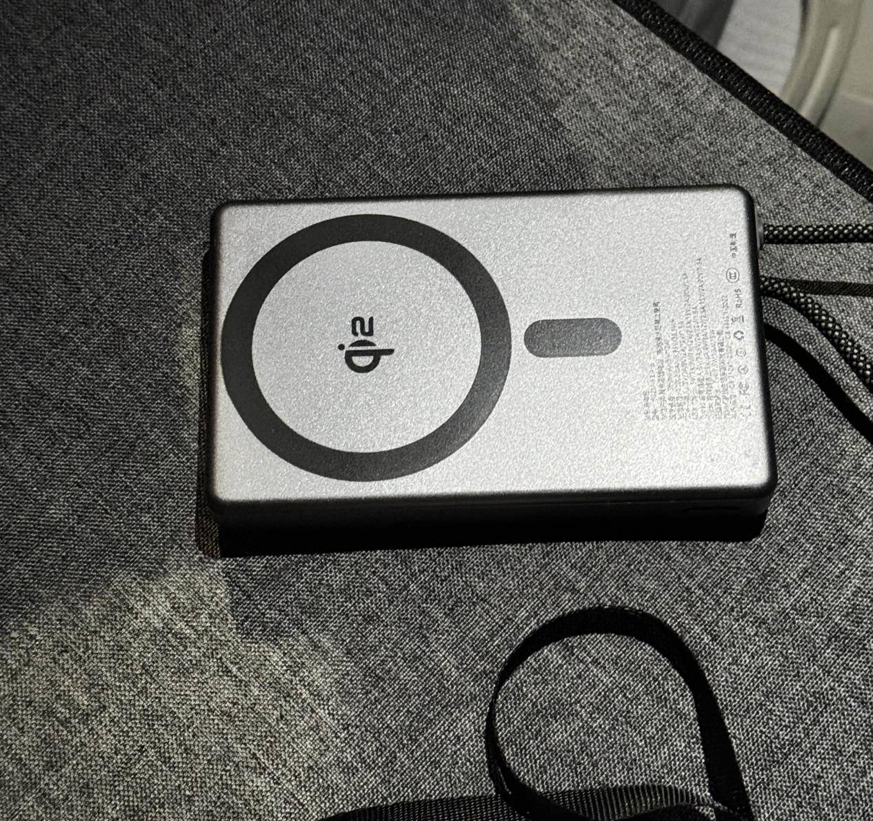 充电宝买哪个牌子好？充电宝十大排位揭秘，新手党充电宝选购必看