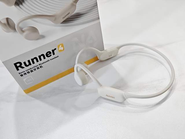 跑步戴什么耳机比较好?2026年适合跑步/游泳/运动蓝牙耳机分享