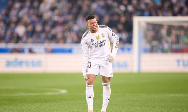 姆巴佩膝伤疑云重重：皇马与姆巴佩团队意见分歧，曼城战究竟能否出战？