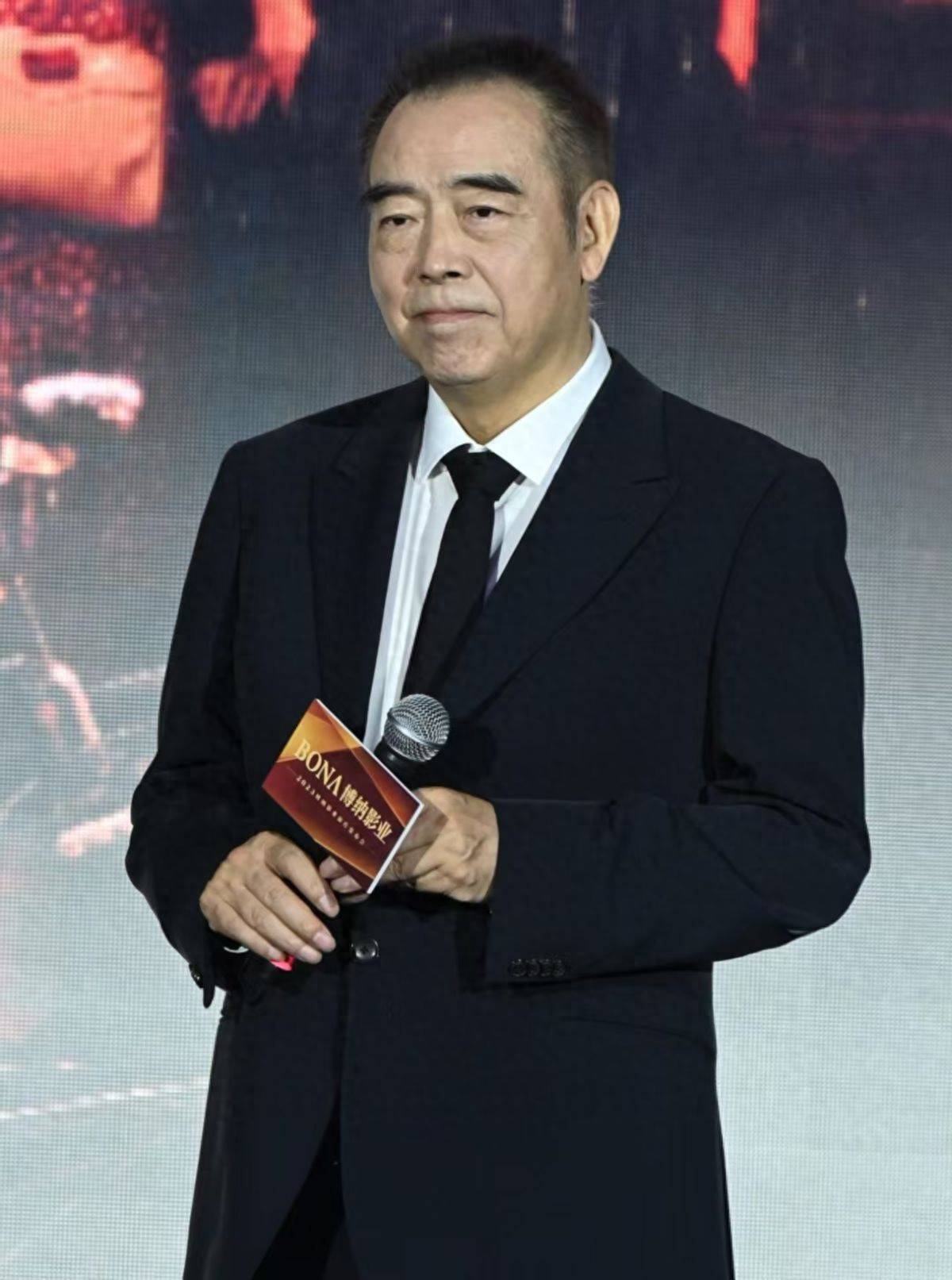74岁陈凯歌没想到富养25年的儿子陈飞宇如今已开始为他争光了
