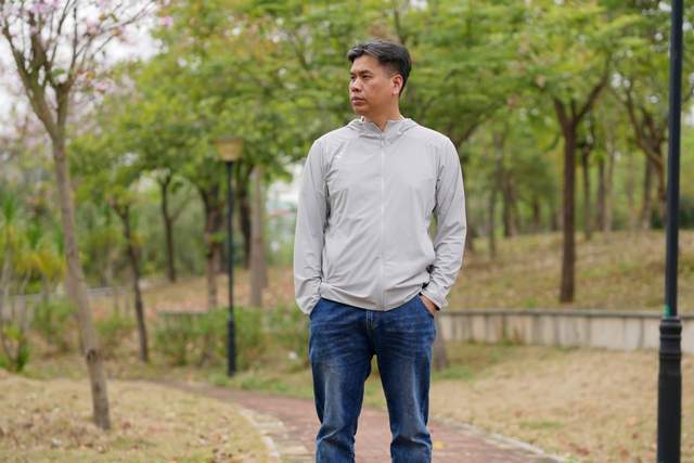 在阳光与舒适间划一道优雅边界：北归线 TROPIC NORTH 防晒衣