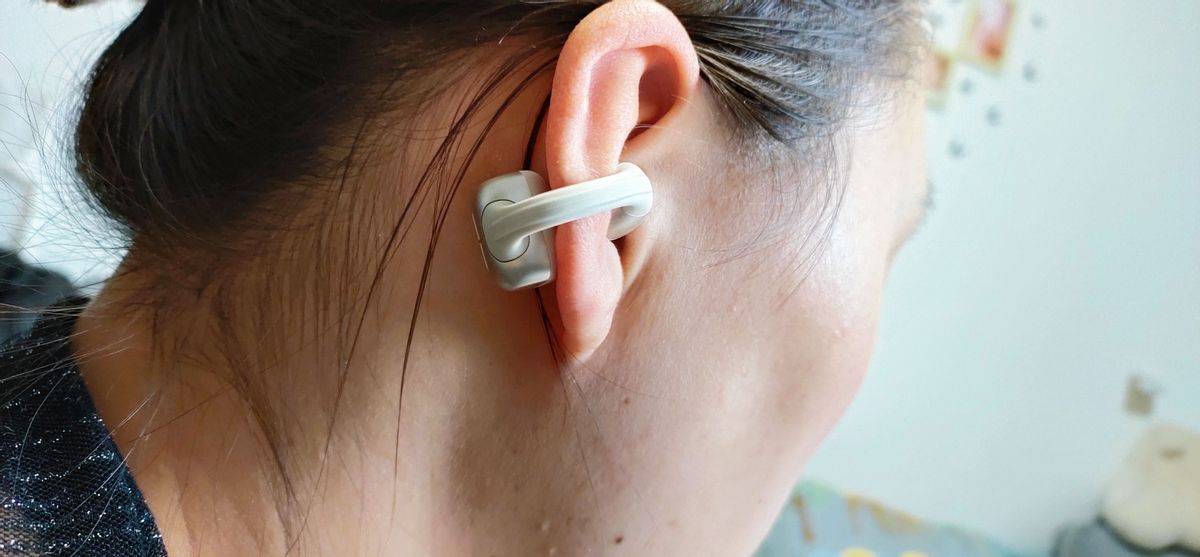 亲肤无感+杜比级音质，百元价位选哈趣 Ace1