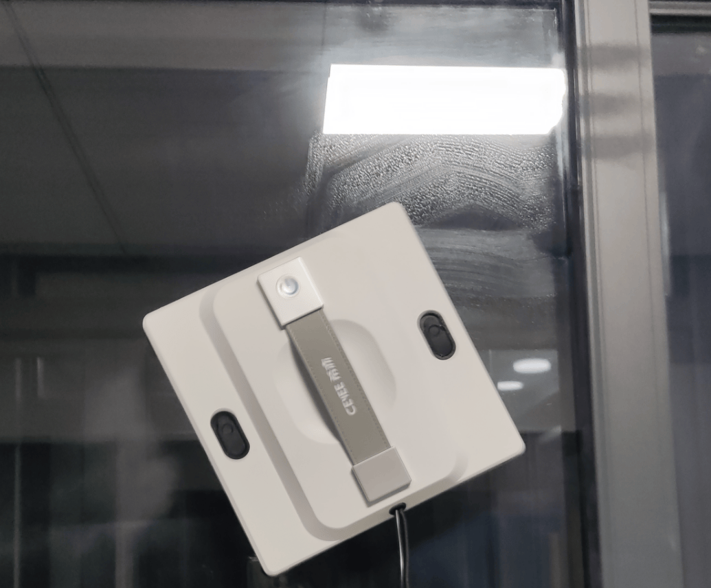 擦窗机器人会把玻璃刮花吗？哪些擦窗机不刮窗户？擦玻璃机器人排行榜前十名