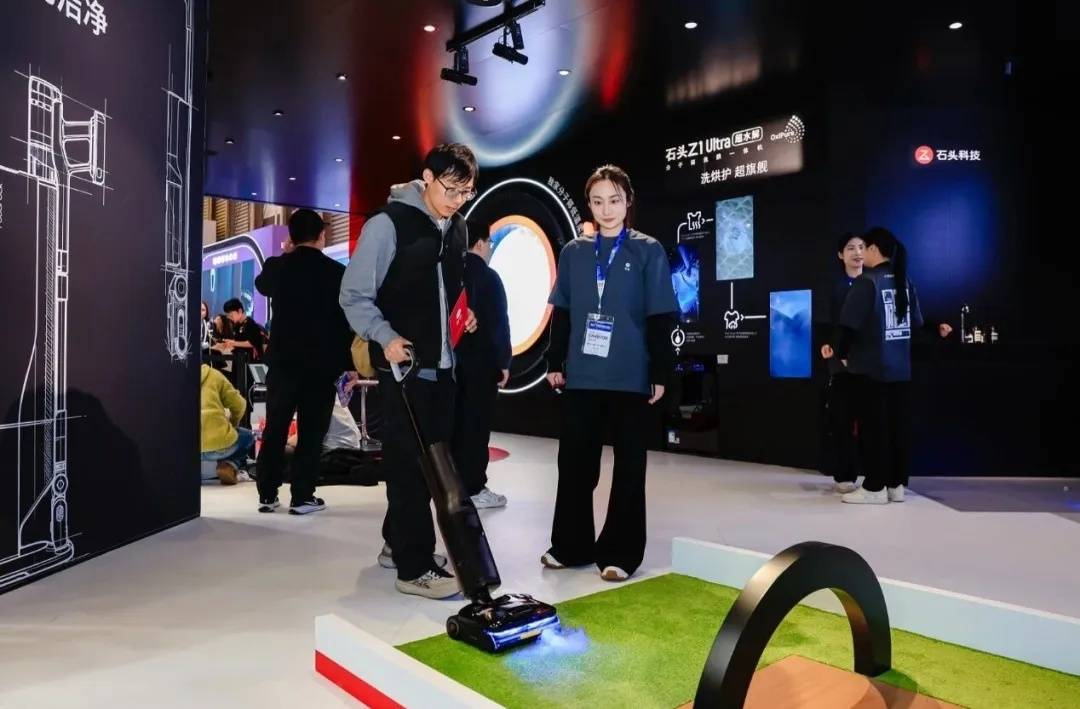 从清洁工具到生活伙伴：以AWE 2026解码石头科技的“价值共鸣”方程式-锋巢网