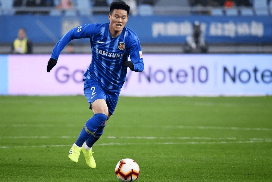 从后防核心到球队漏洞？31岁国脚状态断崖式下滑， 大连这次看走眼了！