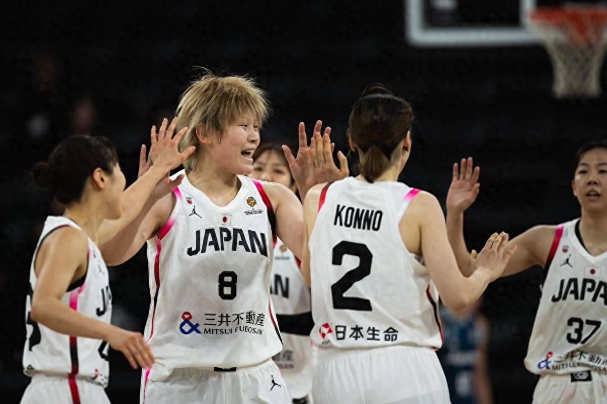 世预赛疯狂一夜：日本狂胜44分却可能出局，中国女篮赢球却不轻松