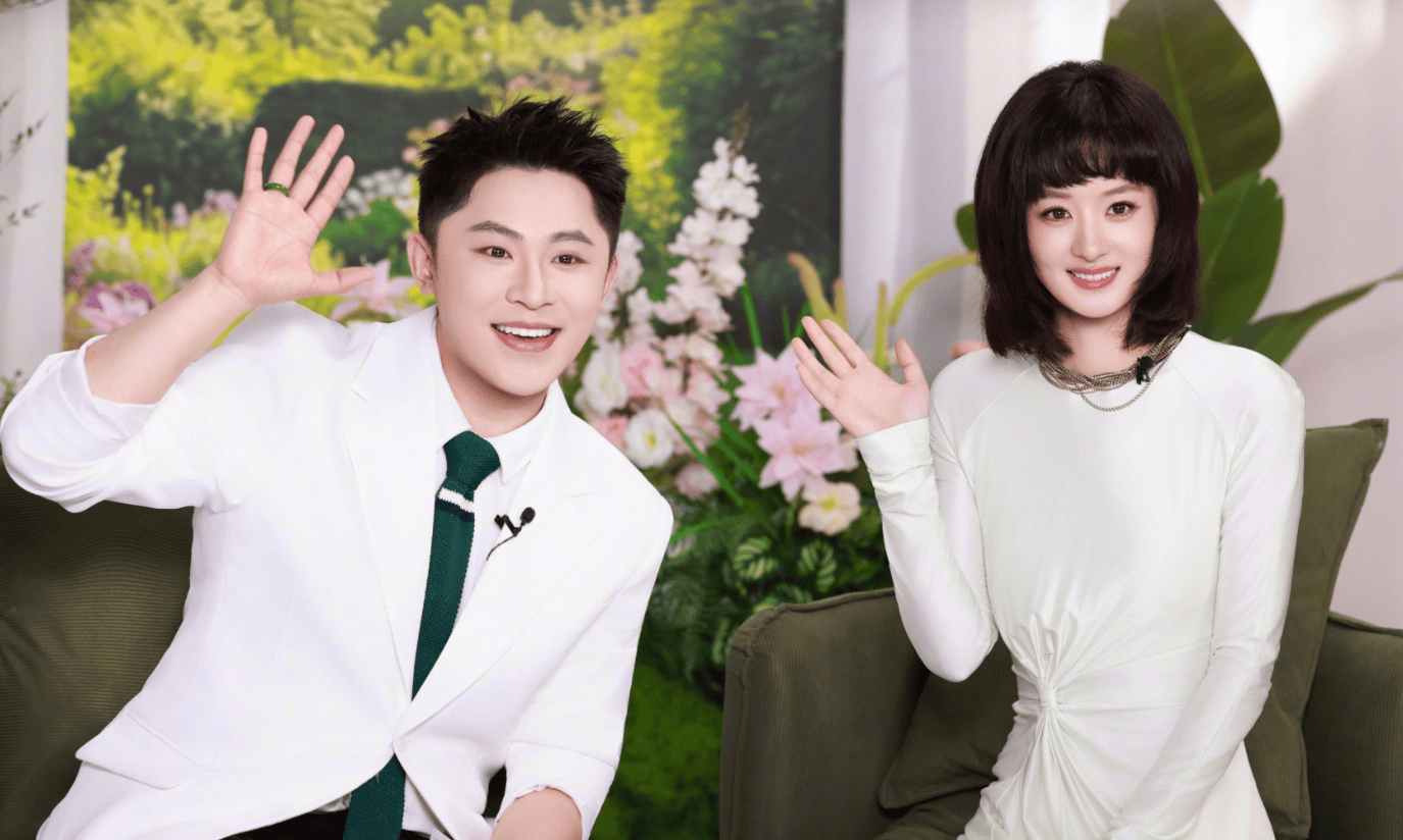 主持人回应赵丽颖直播间争议：只是腼腆本能，并非摆脸色或不高兴封面图