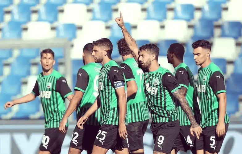 欧冠生死劫！尤文图斯利刃出鞘剑指三分，萨索洛残阵难挡斑马军团铁蹄