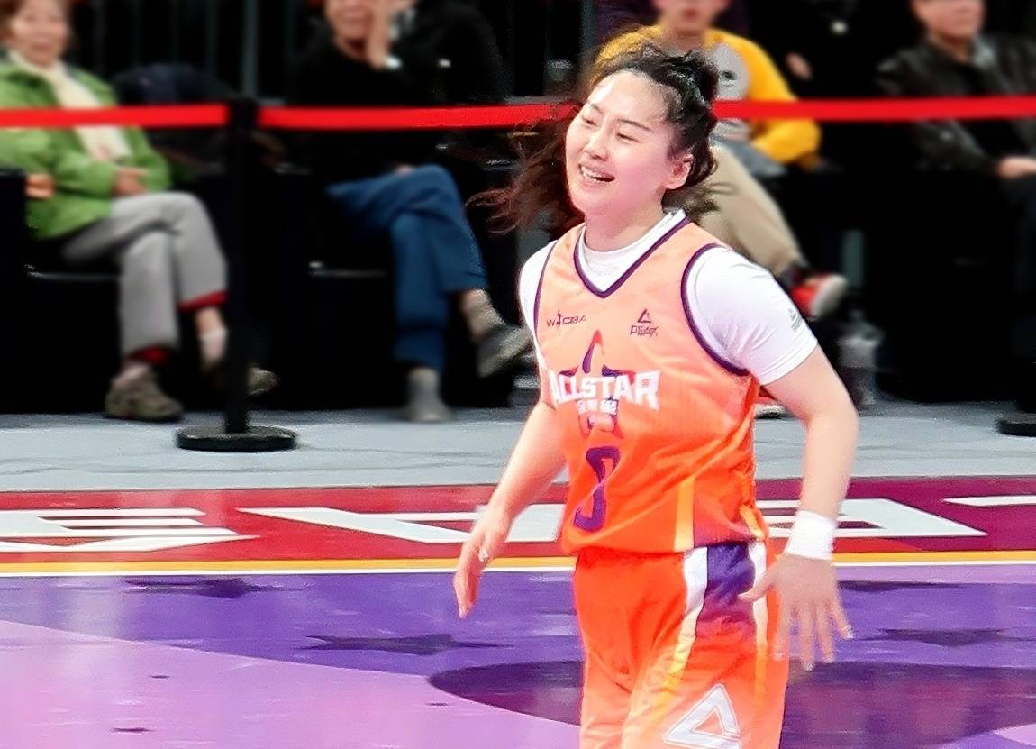 轰24+6+8！中国女篮31岁王牌后卫复活：宫鲁鸣带她战世界杯？