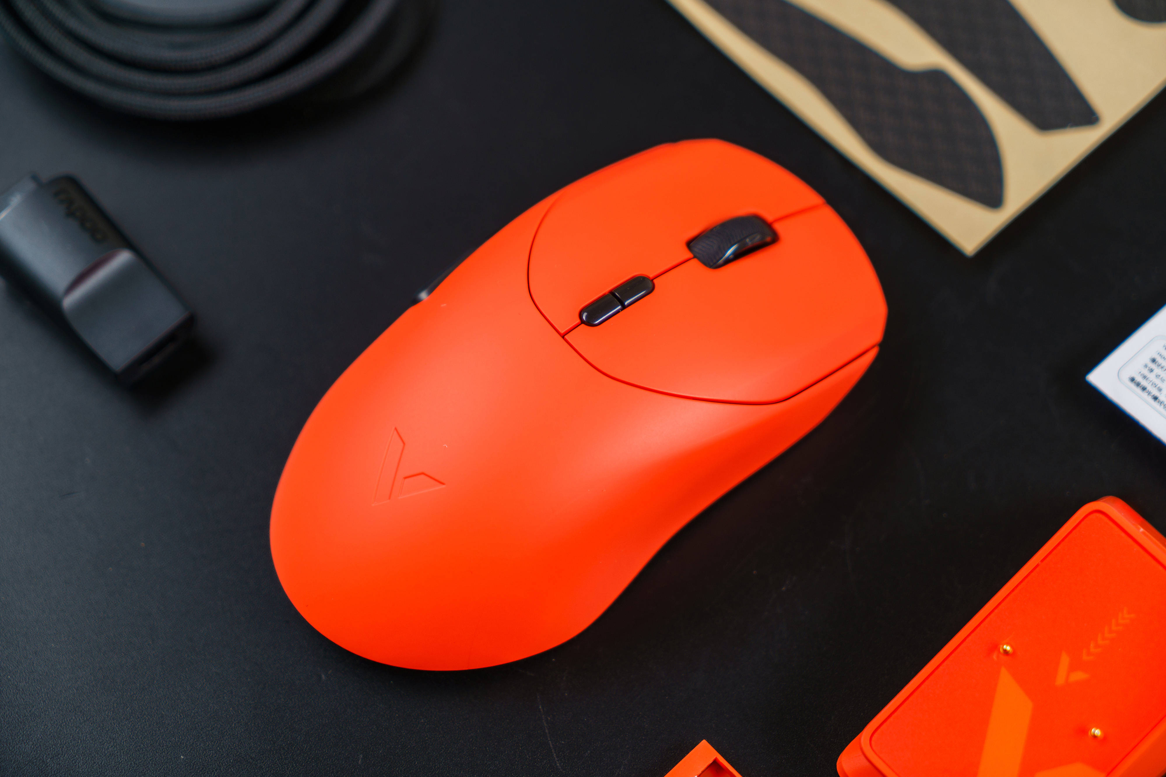 这个鼠标的颜色也太帅了吧!雷柏VT二代VT9焰影橙配色版体验分享