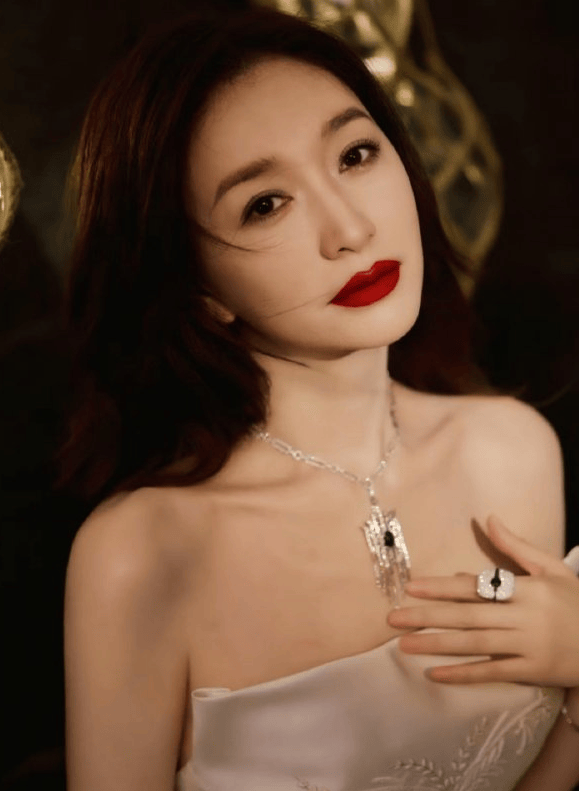 原创 李小冉加盟《乘风2026》！她反悔这辈子绝不参加浪姐会做噩梦封面图