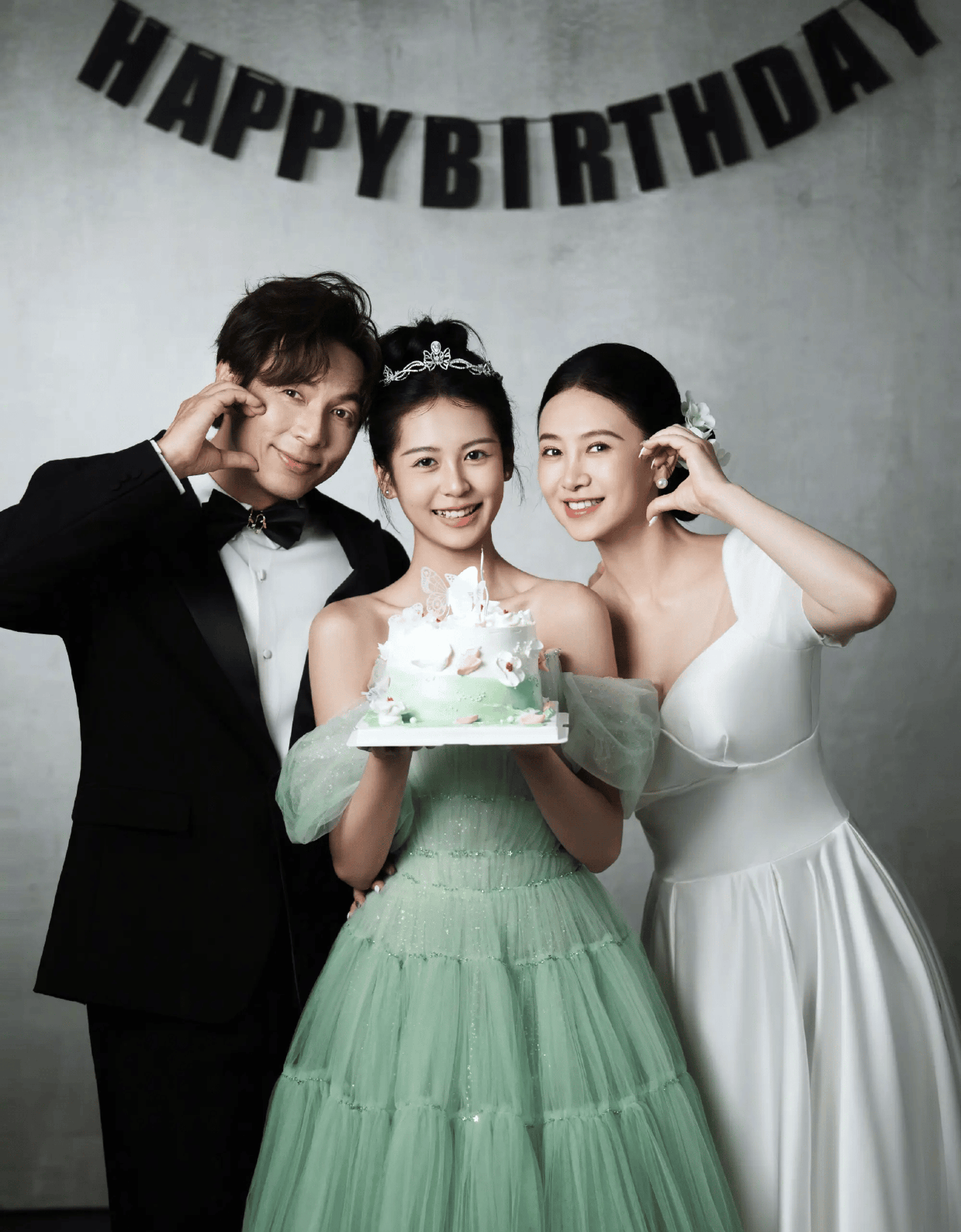 翁虹谈育儿经：富养女儿重在培养正确金钱观