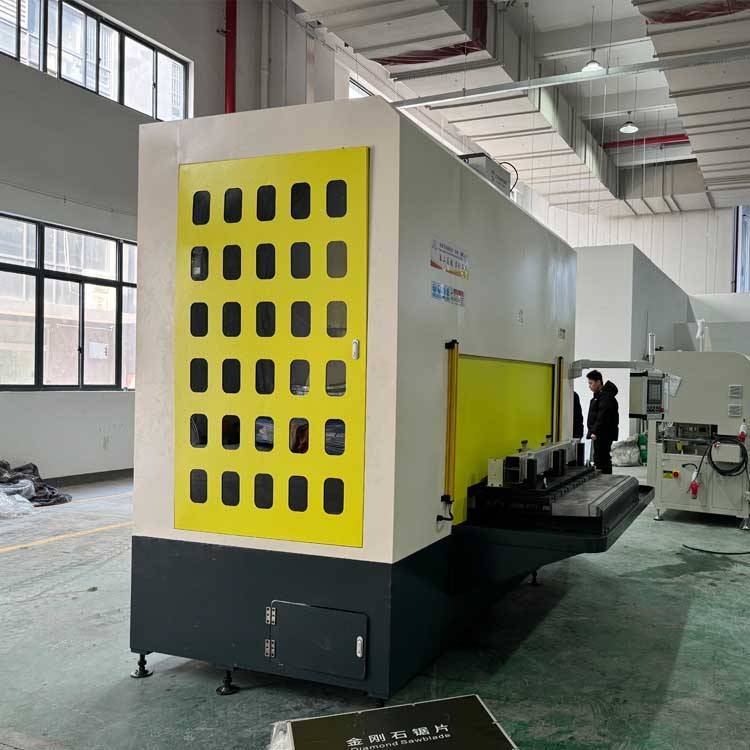 防撞梁切割機-2.jpg