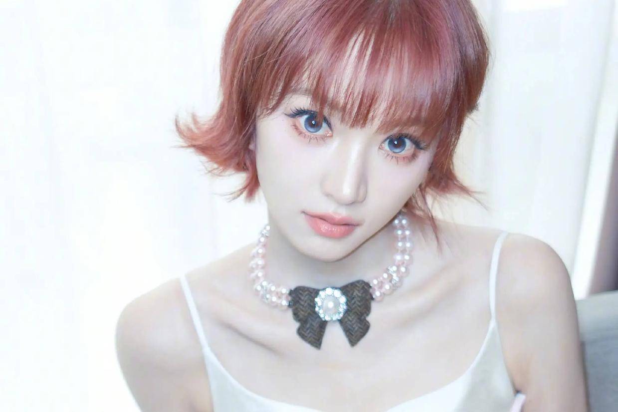 杨紫暖心鼓励黄灿灿亮相《乘风2026》：坚信你行，心态放平