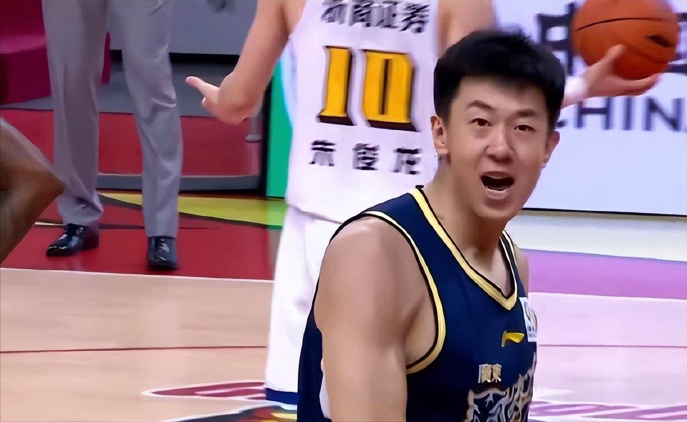 广东大胜广厦，杜锋不理智被罚款！球员评分，3人高分，2人不及格