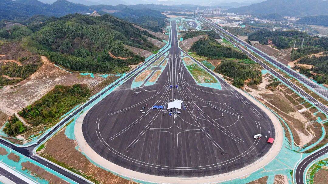 国内首个!探秘“路空一体”国家级测试基地(图2) 国内首个!探秘“路空一体”国家级测试基地(图2)