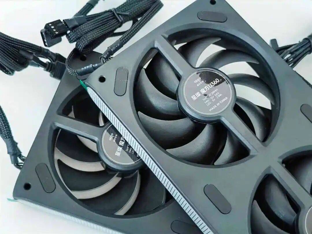 还好没盲目买,爱国者星璨辰Air实测:颜值散热双在线桌面小钢炮