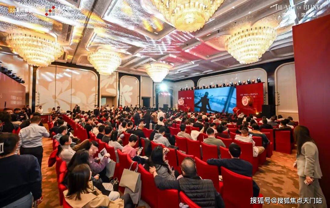 一线滨江豪宅「澐启滨江」3约125-235㎡!附一房一价表&线上预约通道!_黄浦_项目_绝版