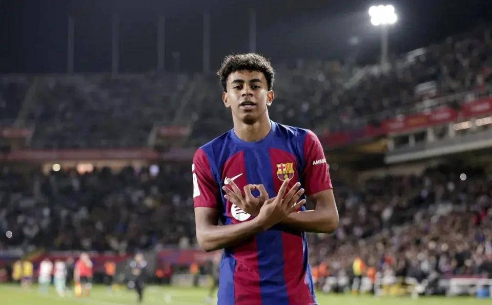 巴萨惜败马竞,闪耀的两大亮点让人期待未来