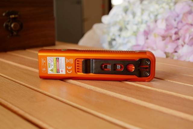 菲尼克斯E06R PRO RG手电：高性能三光源双控，探索光的无限可能