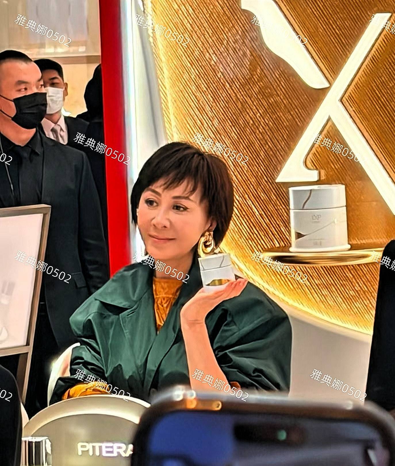 苹果肌明显膨胀给人一种略微不自然的感觉鼻头和鼻孔的变化也非常