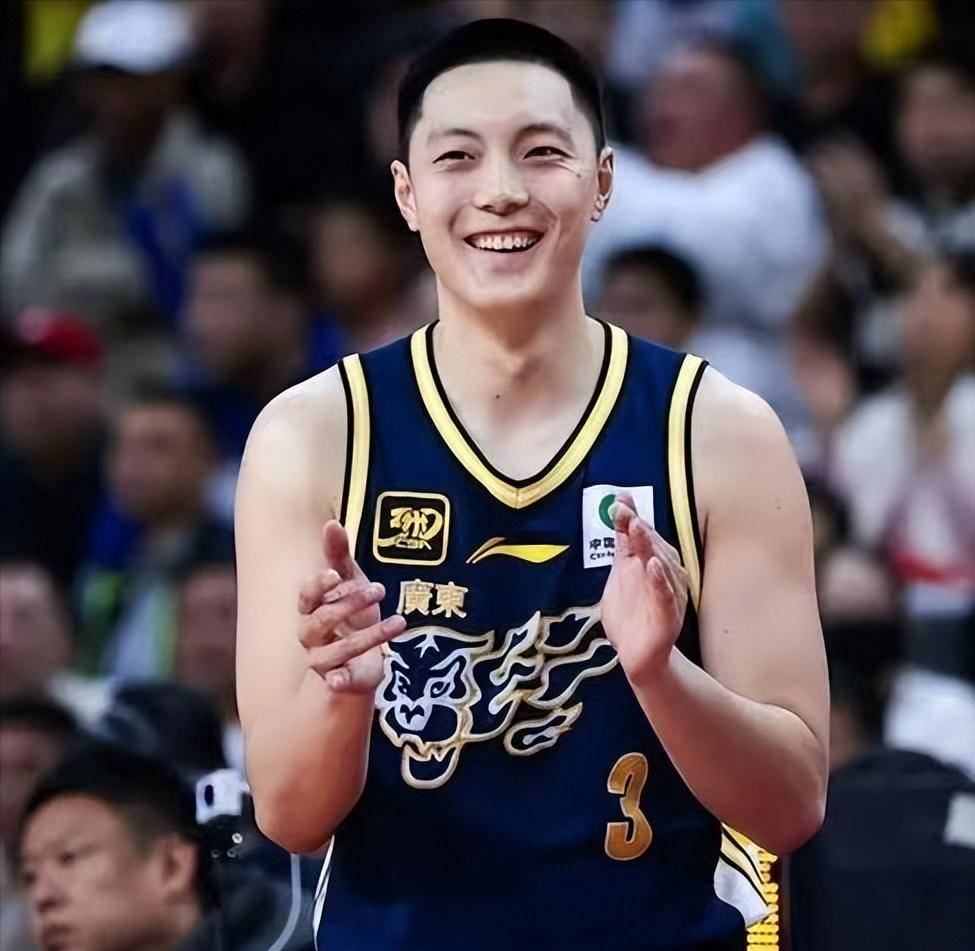 广东双杀卫冕冠军！赛后评分：四人高分，三人低分，胡明轩可交易