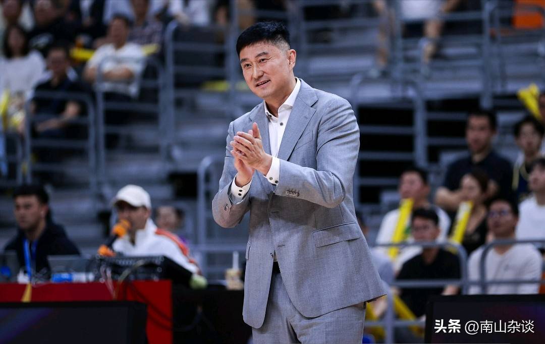 突发消息！广东男篮主帅杜锋 身体不适缺席比赛，助教临时顶替！