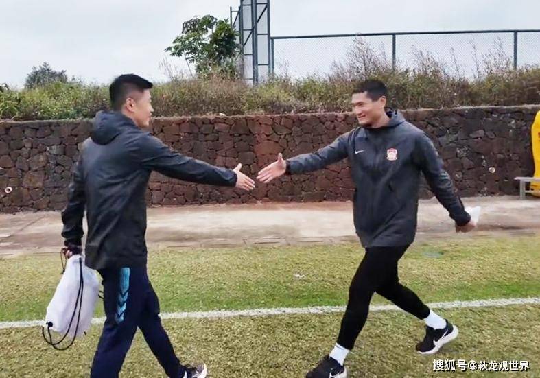 邵佳一看到了吧！大连队至少可输送三名国脚，球迷：朱鹏宇伤再不好要掉队了